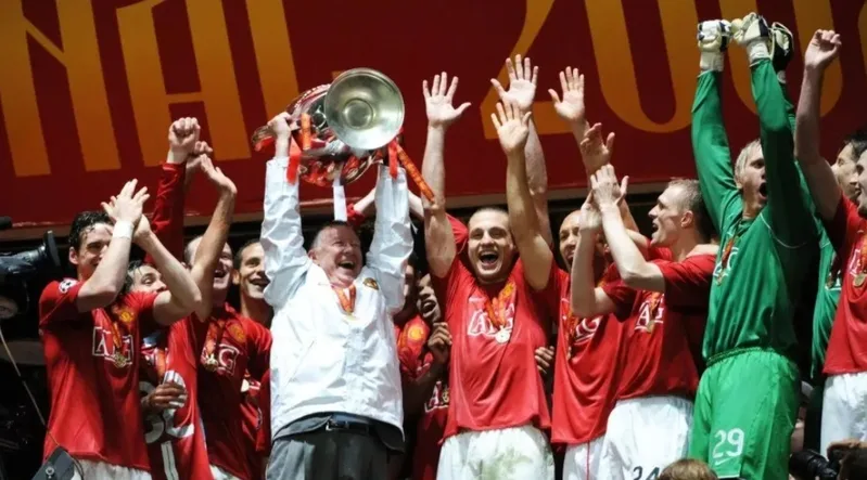 Sir Alex Ferguson là kiến trúc sư trưởng tạo nên đội hình MU 2008 giàu bản lĩnh và tinh thần chiến thắng.