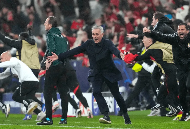Triết lý thực dụng và lối chơi phòng ngự phản công sắc lẹm làm nên thương hiệu Mourinho.