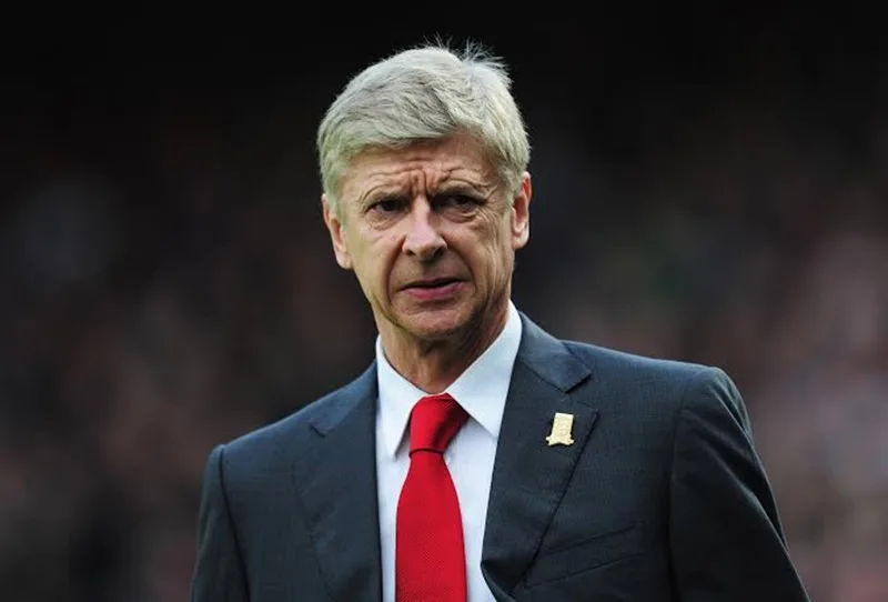 Chân dung chiến lược gia tài ba Arsene Wenger với trí tuệ uyên bác.